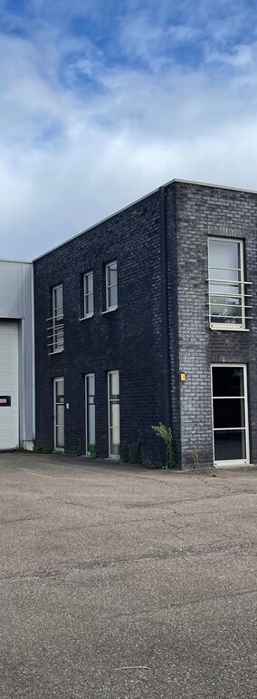 Bedrijfsgebouw te huur in Oudsbergen