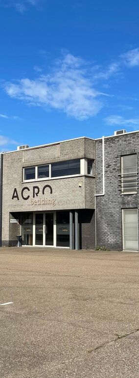 Gebouw voor gemengd gebruik te huur in Oudsbergen