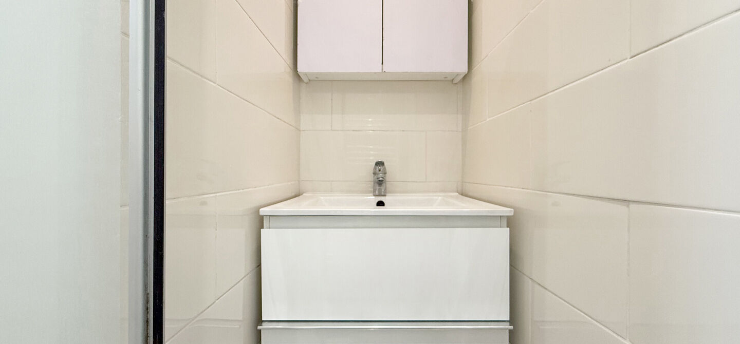 Bij ImmoFusion 7/7 “open huis” : klik op onze 3D-TOUR.
Ervaar vastgoed alsof u er zelf doorloopt!
Bent u op zoek naar een instapklaar appartement met twee slaapkamers, een gunstig EPC-label en een conforme elektrische installatie? Dan is dit appartem