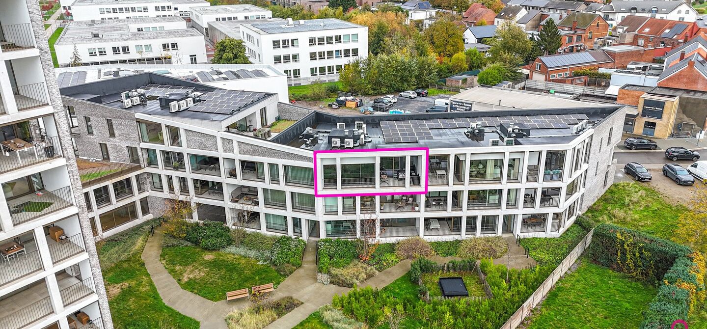 Bij ImmoFusion 7/7 “open huis”: klik op onze 3D-TOUR.
Ervaar vastgoed alsof je er zelf doorloopt!

Ontdek dit moderne en energiezuinige appartement aan de August Cuppensstraat 6 bus C05 in het hart van Beringen. Dit instapklaar appartement uit 2021 bi