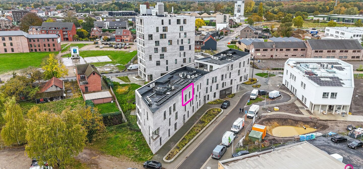 Bij ImmoFusion 7/7 “open huis”: klik op onze 3D-TOUR.
Ervaar vastgoed alsof je er zelf doorloopt!

Ontdek dit moderne en energiezuinige appartement aan de August Cuppensstraat 6 bus C05 in het hart van Beringen. Dit instapklaar appartement uit 2021 bi