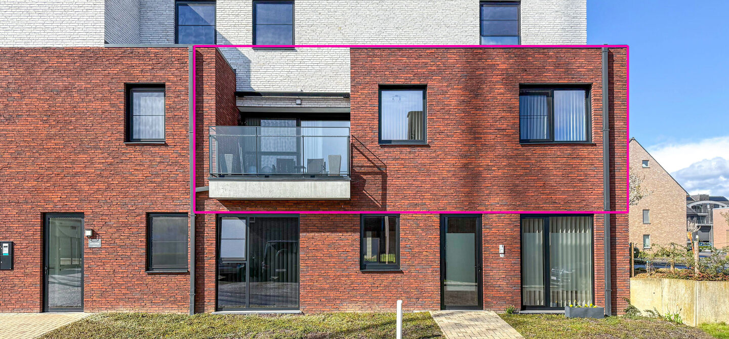 Ervaar bij ImmoFusion 7/7 &ldquo;open huis&rdquo; : klik op onze 3D-TOUR.
Ervaar vastgoed alsof je er zelf doorloopt!

Welkom in dit recent en energiezuinig appartement, gebouwd in 2022, ideaal gelegen in het centrum van Heusden. Dit instapklare appartement combi