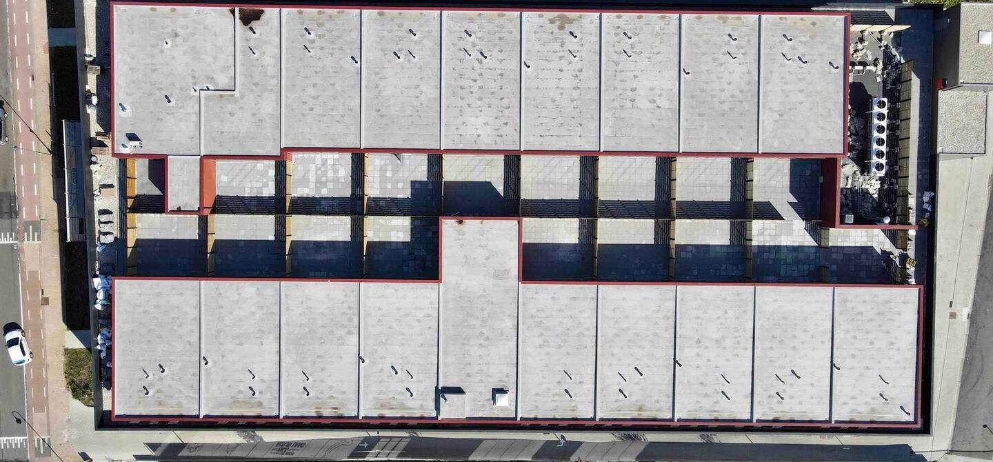 Bij ImmoFusion 7/7 “open huis” : klik op onze 3D-TOUR.
Ervaar vastgoed alsof je er zelf doorloopt!
Op zoek naar een recent, energiezuinig en instapklaar appartement? Dan is dit pareltje uit 2022 misschien wel jouw nieuwe thuis! Gelegen op de Koolmij