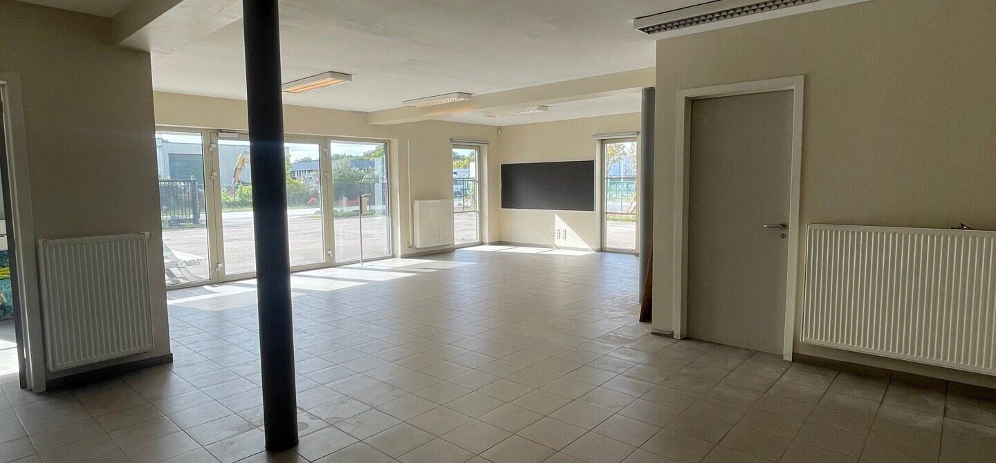 Bedrijfsgebouw te huur in Oudsbergen