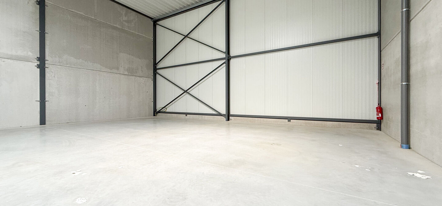 Bedrijfsgebouw te koop in Beringen