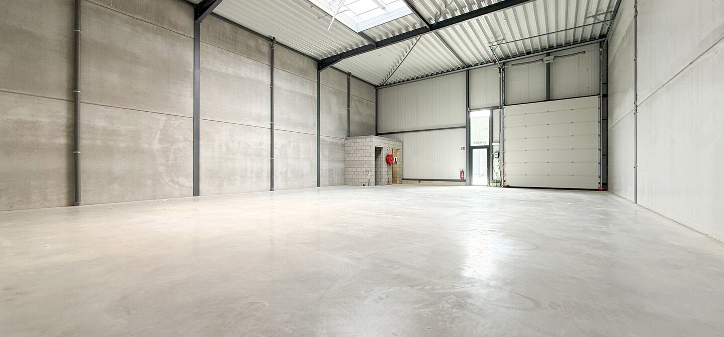 Bedrijfsgebouw te koop in Beringen