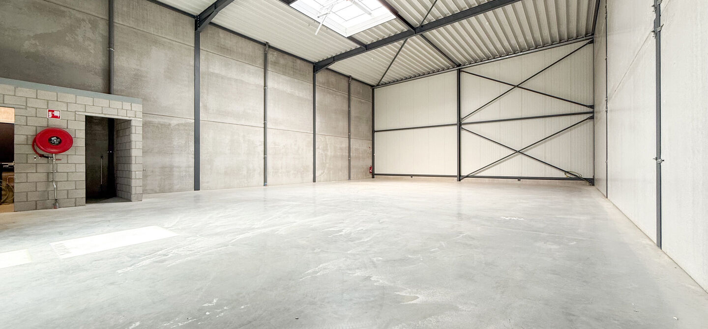 Bedrijfsgebouw te koop in Beringen