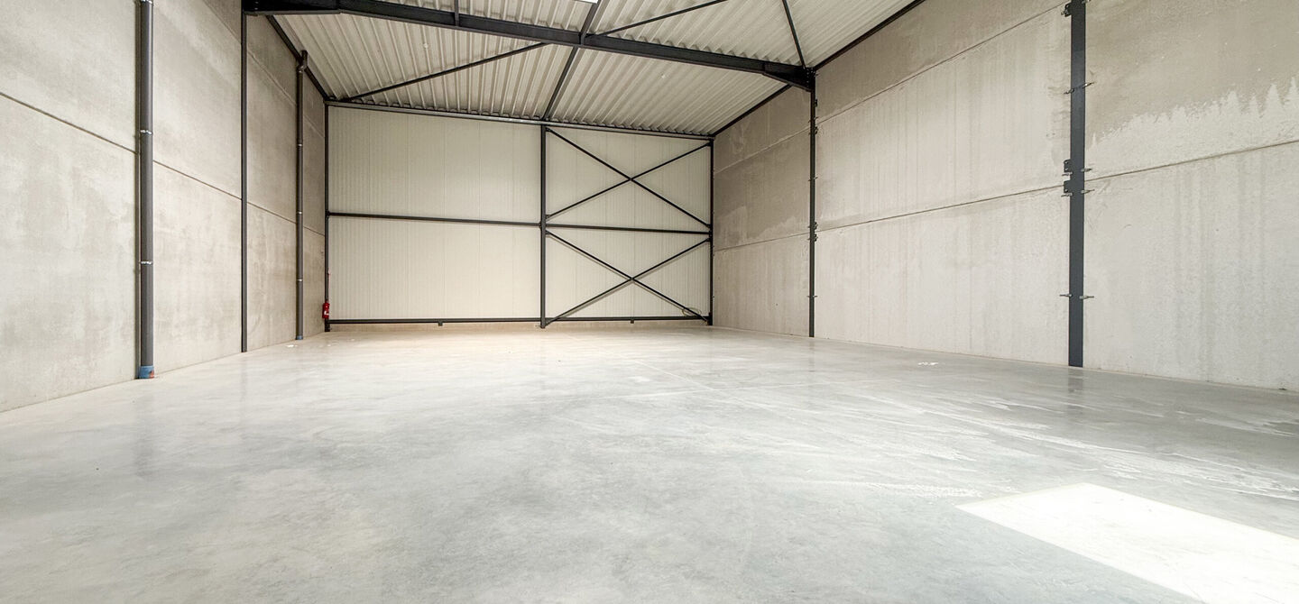 Bedrijfsgebouw te koop in Beringen