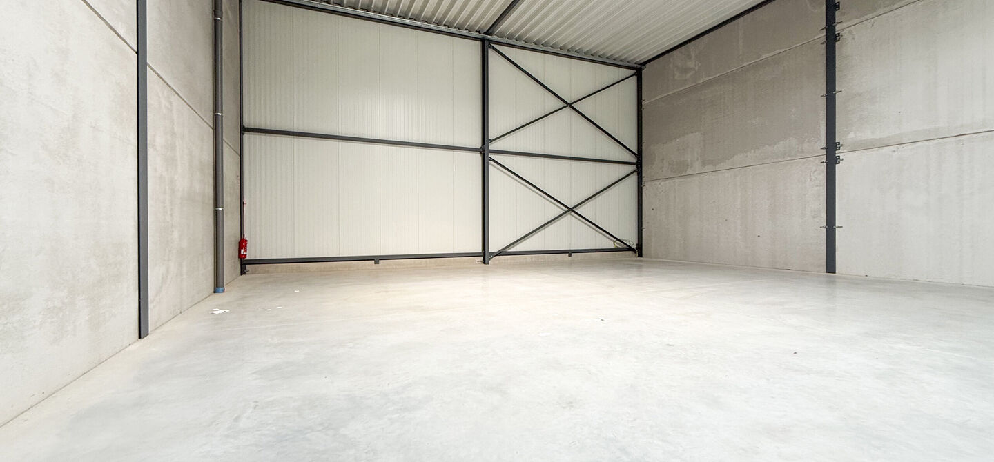 Bedrijfsgebouw te koop in Beringen