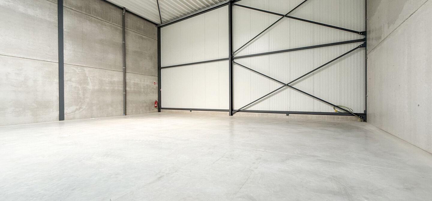 Bedrijfsgebouw te koop in Beringen