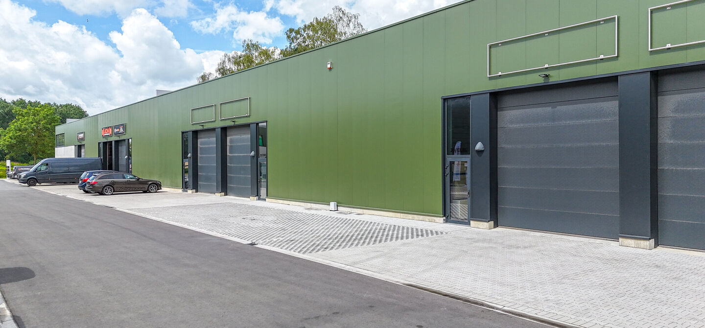 Bedrijfsgebouw te koop in Beringen