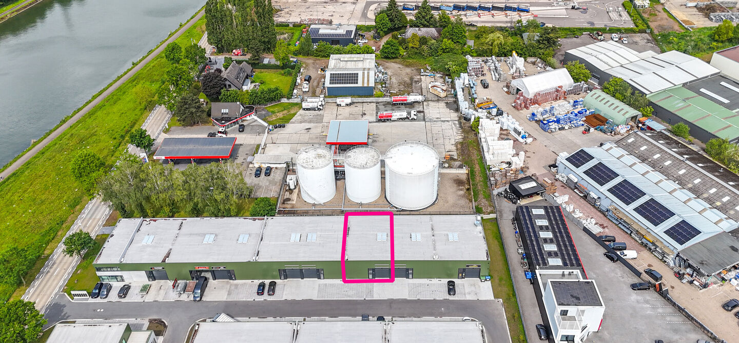 Bedrijfsgebouw te koop in Beringen