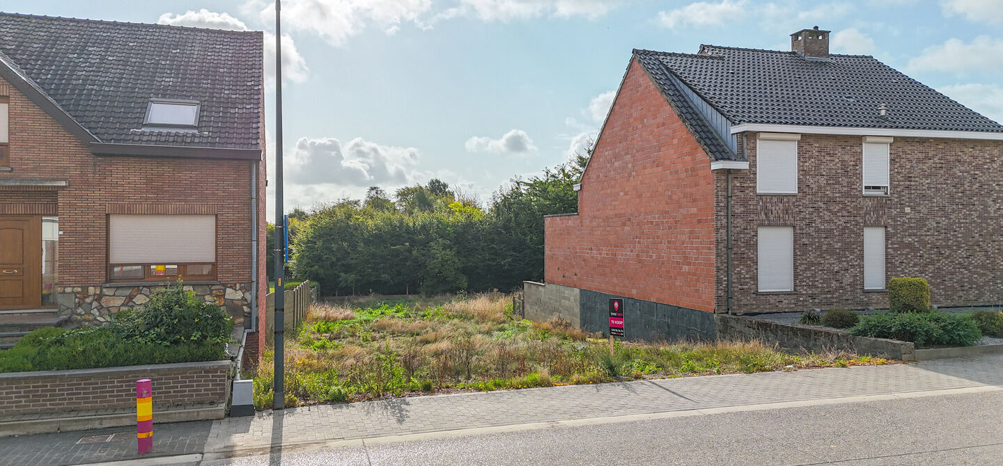 Ontdek deze zeldzame kans in het hart van Engelsmanshoven: een schitterend bouwperceel op Driewilgenstraat met alle troeven voor wie droomt van een landelijke thuisbasi
Ligging & Perceel
•	Percelen van ca. 550 m²: ideaal voor een comfortabele woning me
