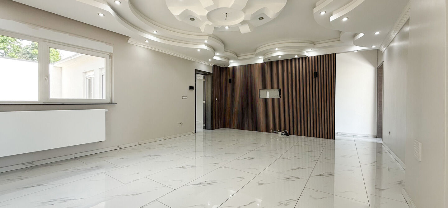 Bij ImmoFusion 7/7 “open huis” : klik op onze 3D-TOUR.
Ervaar vastgoed alsof je er zelf doorloopt!

Net buiten het centrum van Koersel vind je deze woning op een centrale locatie. Een mooie ligging: je wandelt naar het school op enkele minuutjes tijd,