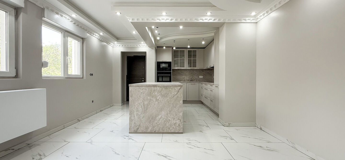 Bij ImmoFusion 7/7 “open huis” : klik op onze 3D-TOUR.
Ervaar vastgoed alsof je er zelf doorloopt!

Net buiten het centrum van Koersel vind je deze woning op een centrale locatie. Een mooie ligging: je wandelt naar het school op enkele minuutjes tijd,