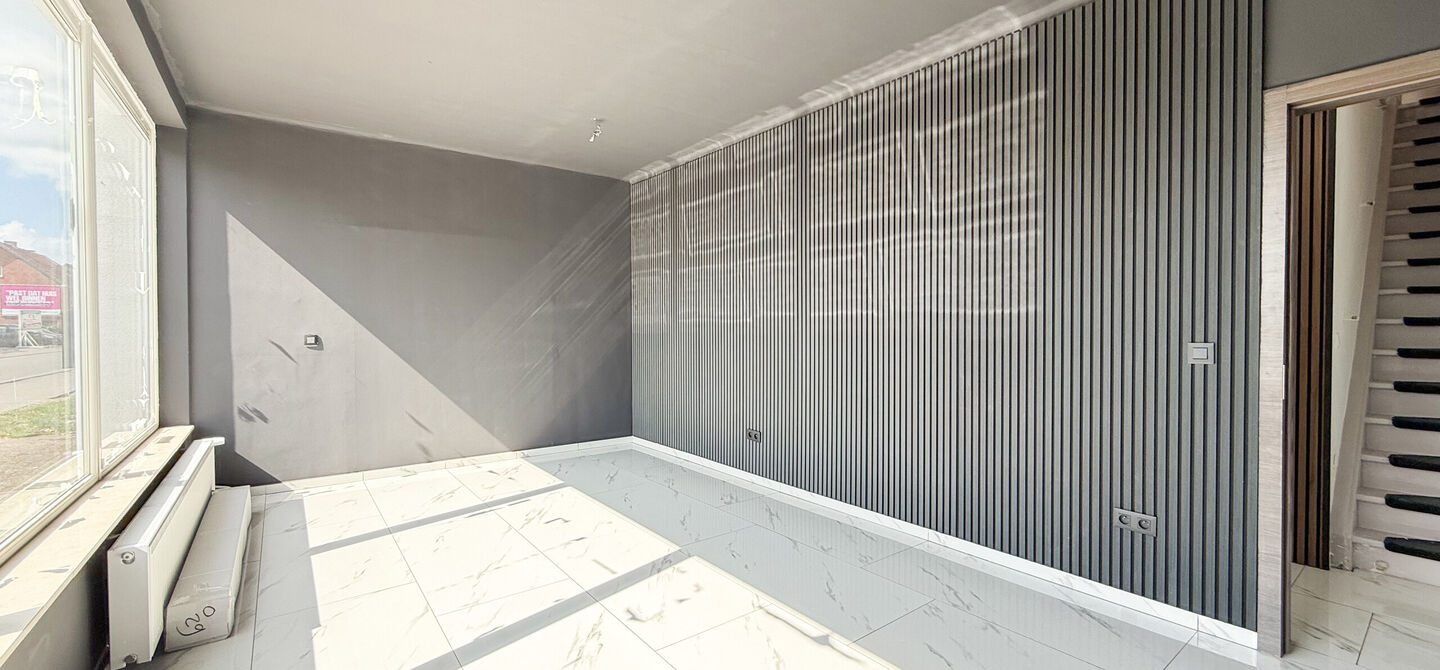 Bij ImmoFusion 7/7 “open huis” : klik op onze 3D-TOUR.
Ervaar vastgoed alsof je er zelf doorloopt!

Net buiten het centrum van Koersel vind je deze woning op een centrale locatie. Een mooie ligging: je wandelt naar het school op enkele minuutjes tijd,
