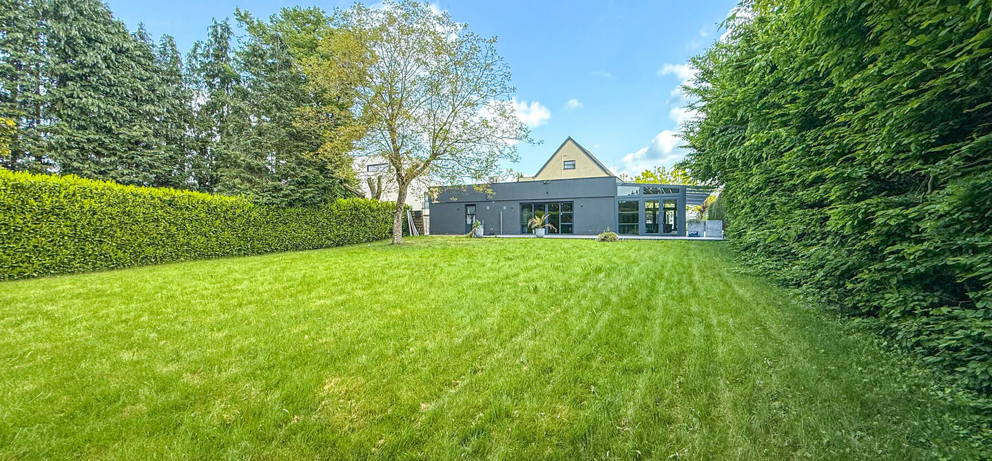 Gebouw voor gemengd gebruik te huur in Heusden-Zolder