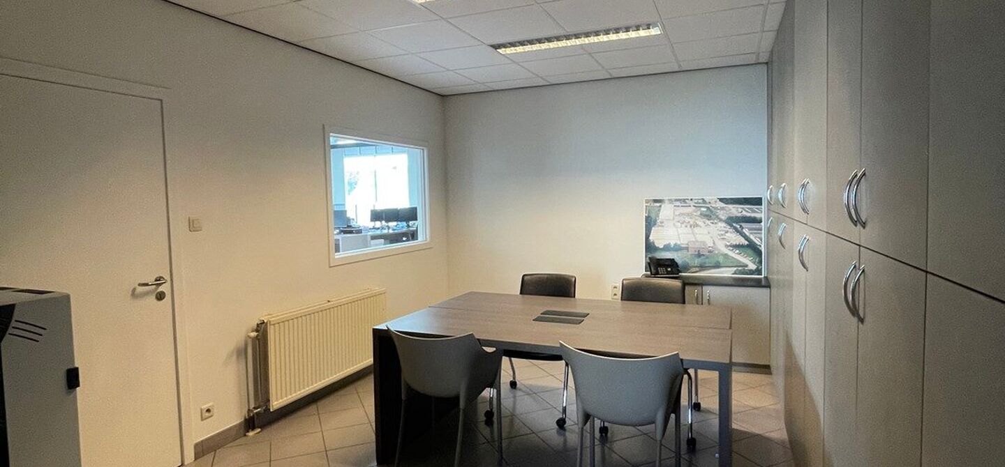 Gebouw voor gemengd gebruik te huur in Oudsbergen