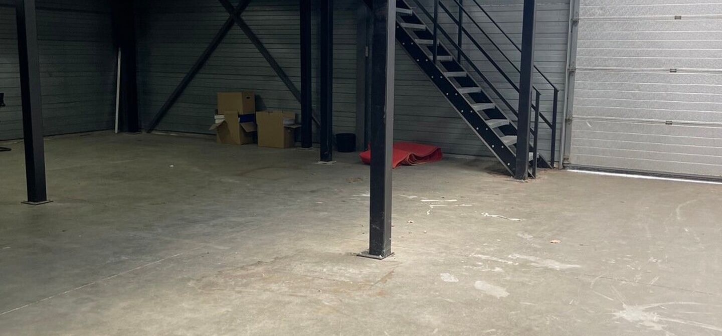 Gebouw voor gemengd gebruik te huur in Oudsbergen