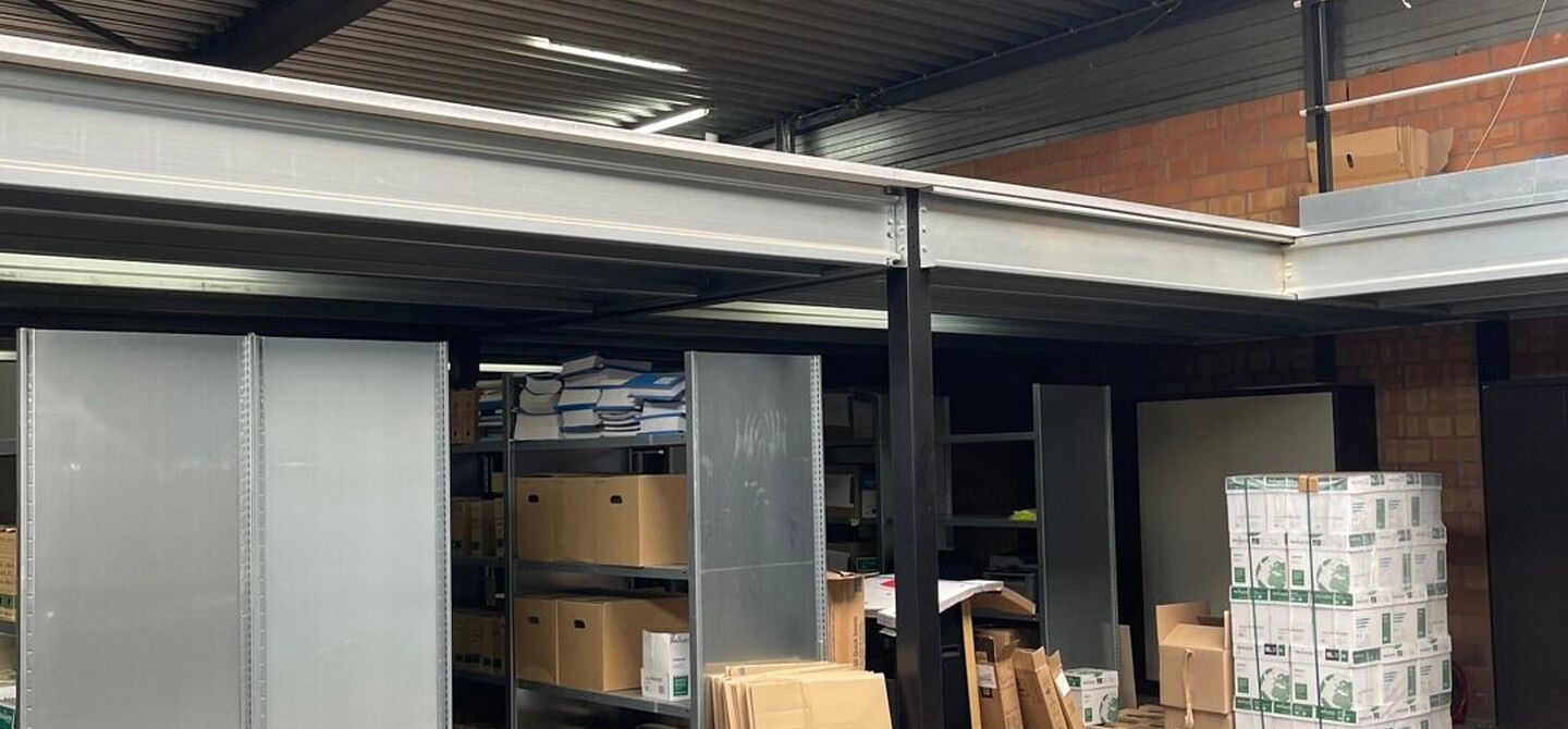 Gebouw voor gemengd gebruik te huur in Oudsbergen