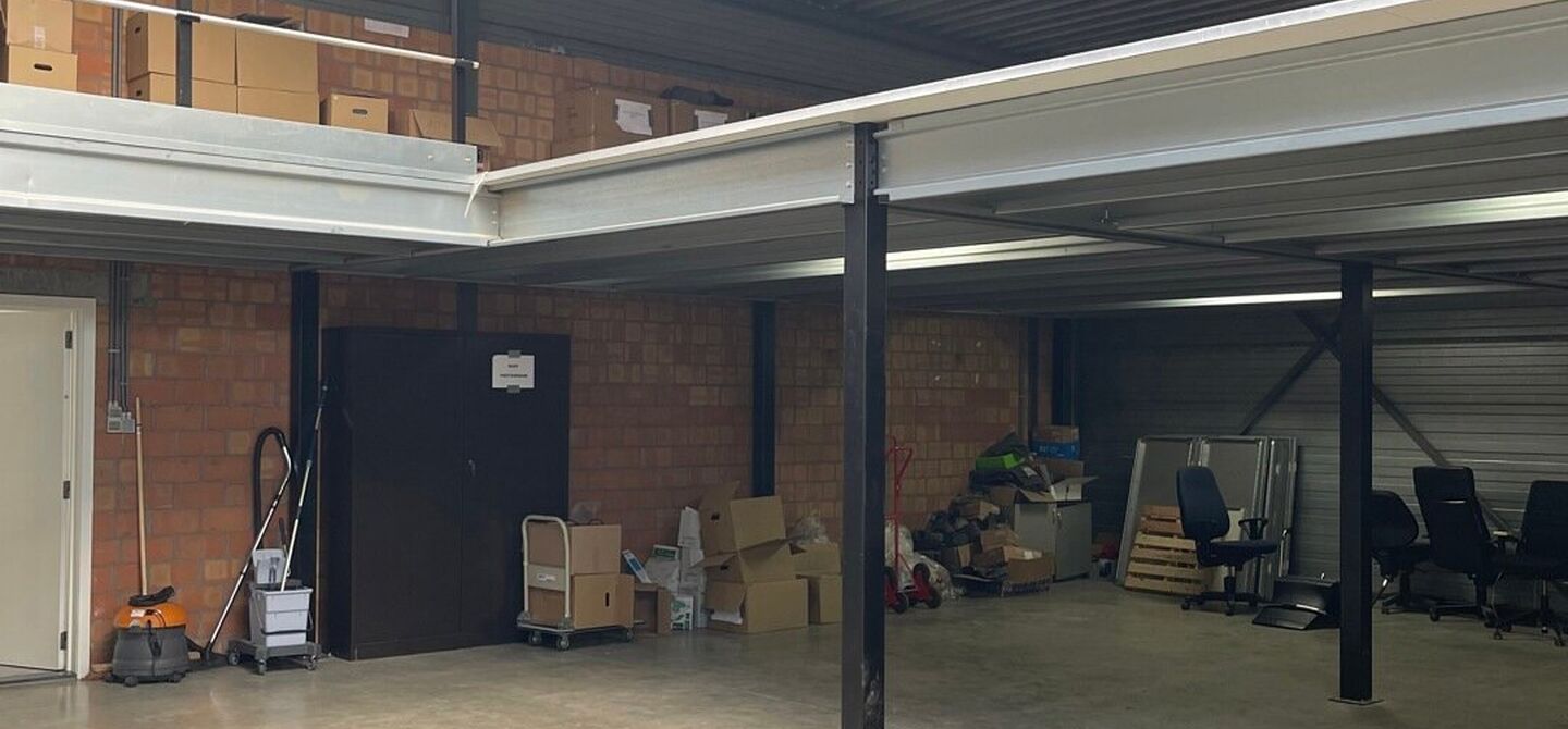 Gebouw voor gemengd gebruik te huur in Oudsbergen