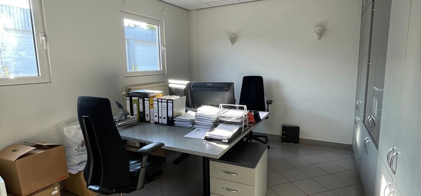 Gebouw voor gemengd gebruik te huur in Oudsbergen