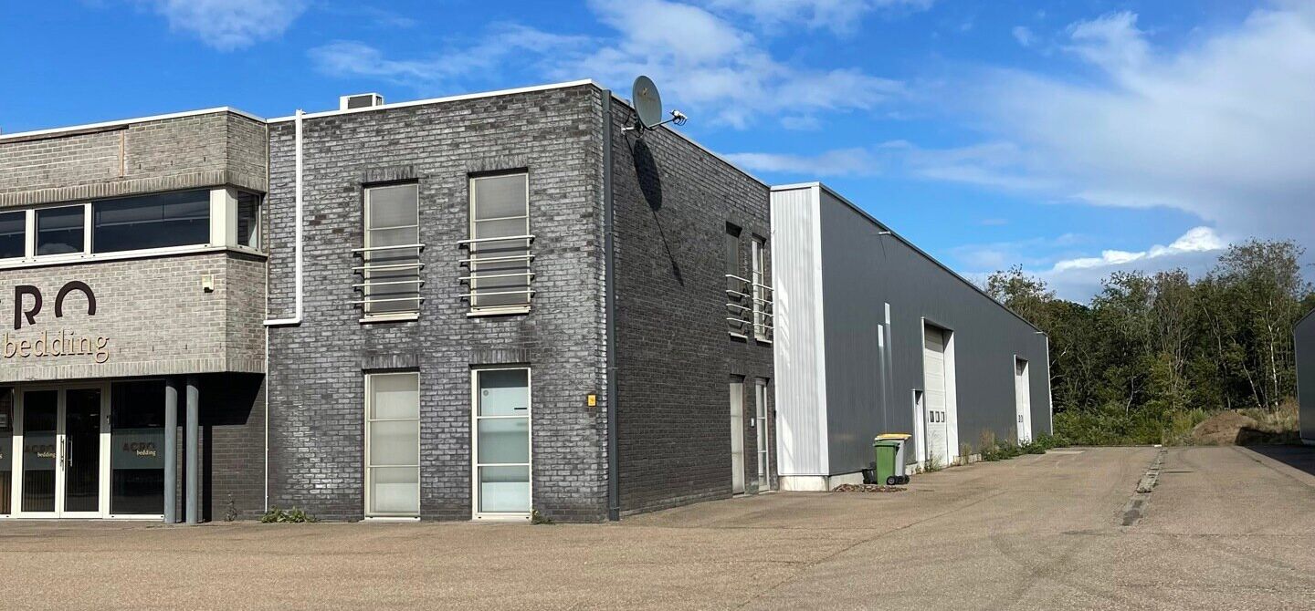Gebouw voor gemengd gebruik te huur in Oudsbergen