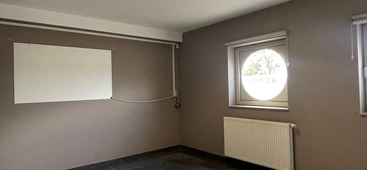 Gebouw voor gemengd gebruik te huur in Oudsbergen