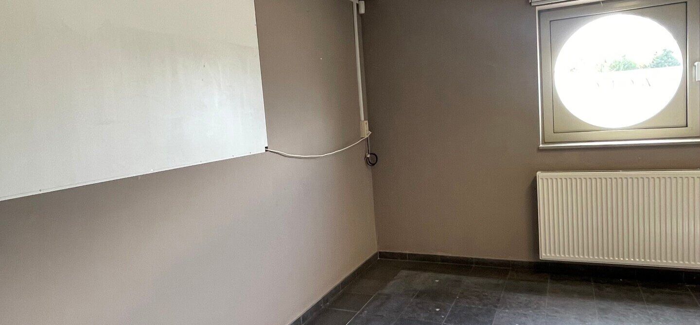 Gebouw voor gemengd gebruik te huur in Oudsbergen