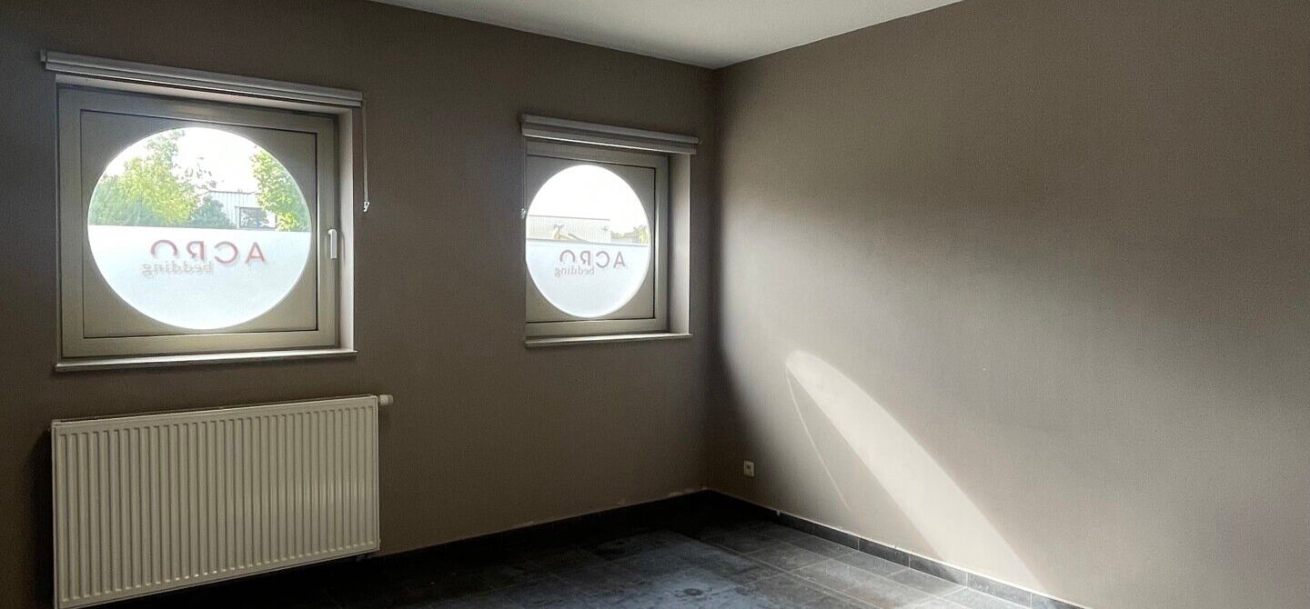 Gebouw voor gemengd gebruik te huur in Oudsbergen