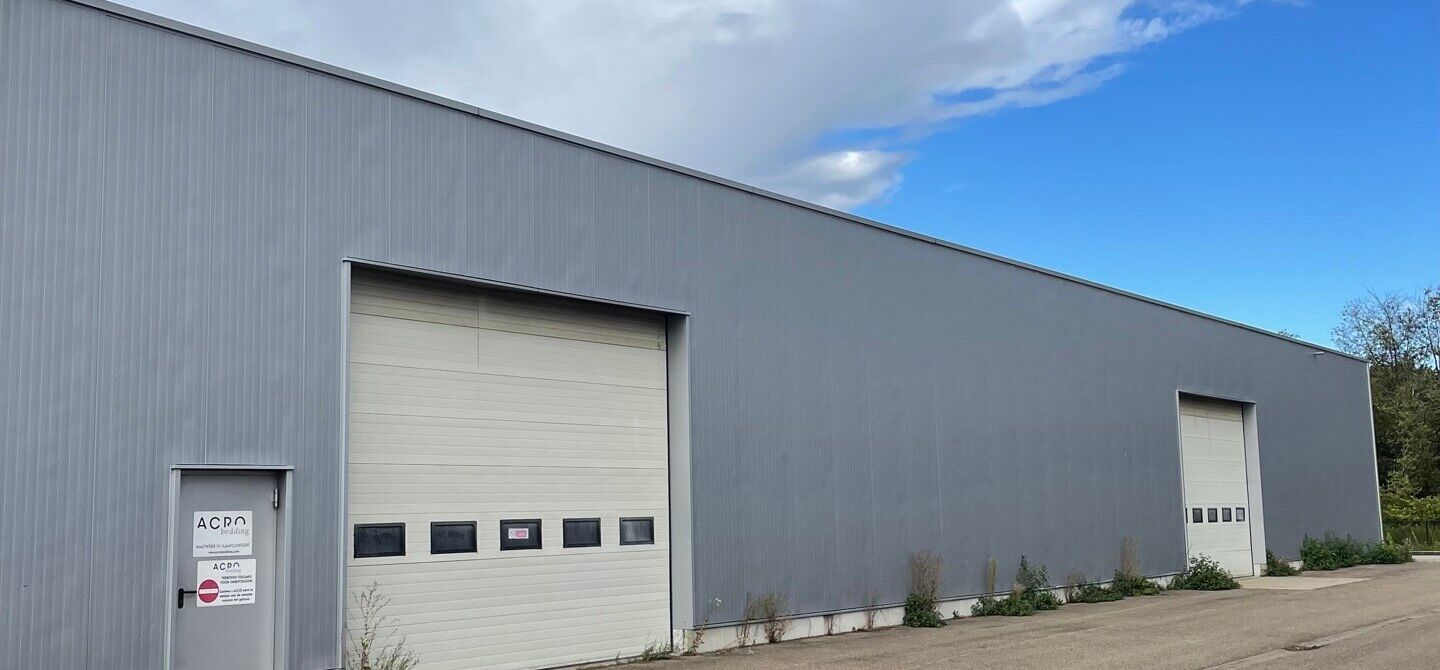 Gebouw voor gemengd gebruik te huur in Oudsbergen