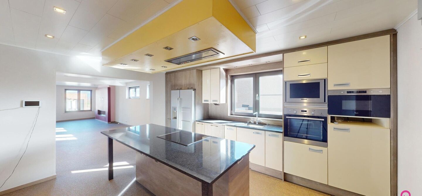 Gebouw voor gemengd gebruik te koop in Herk-de-Stad