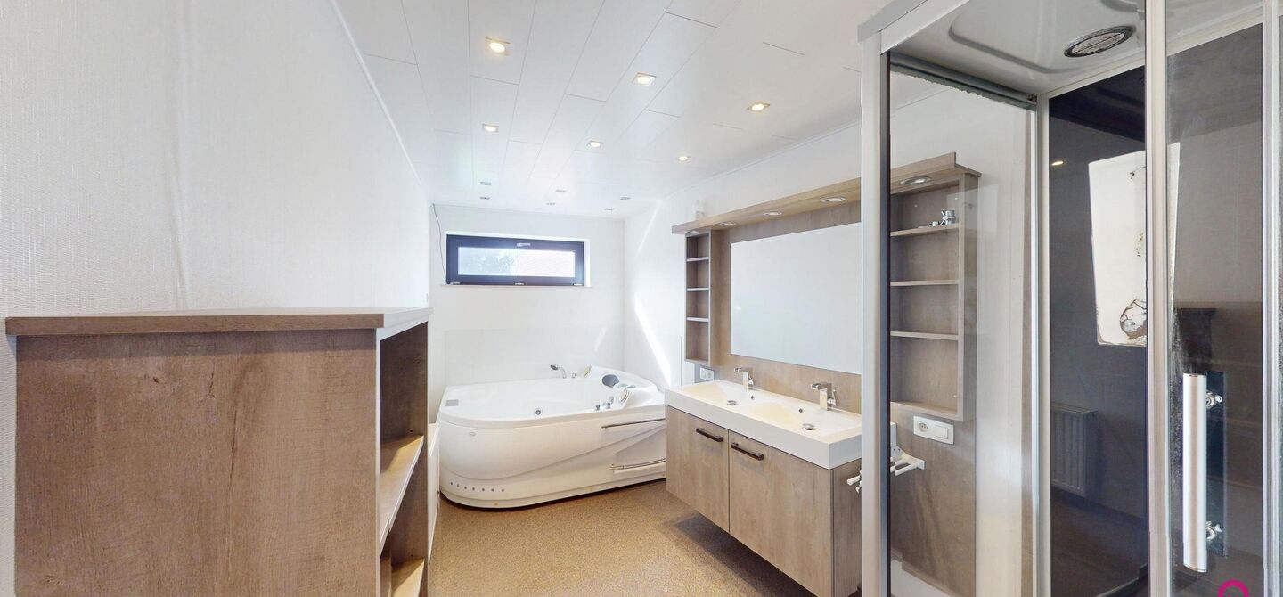 Gebouw voor gemengd gebruik te koop in Herk-de-Stad