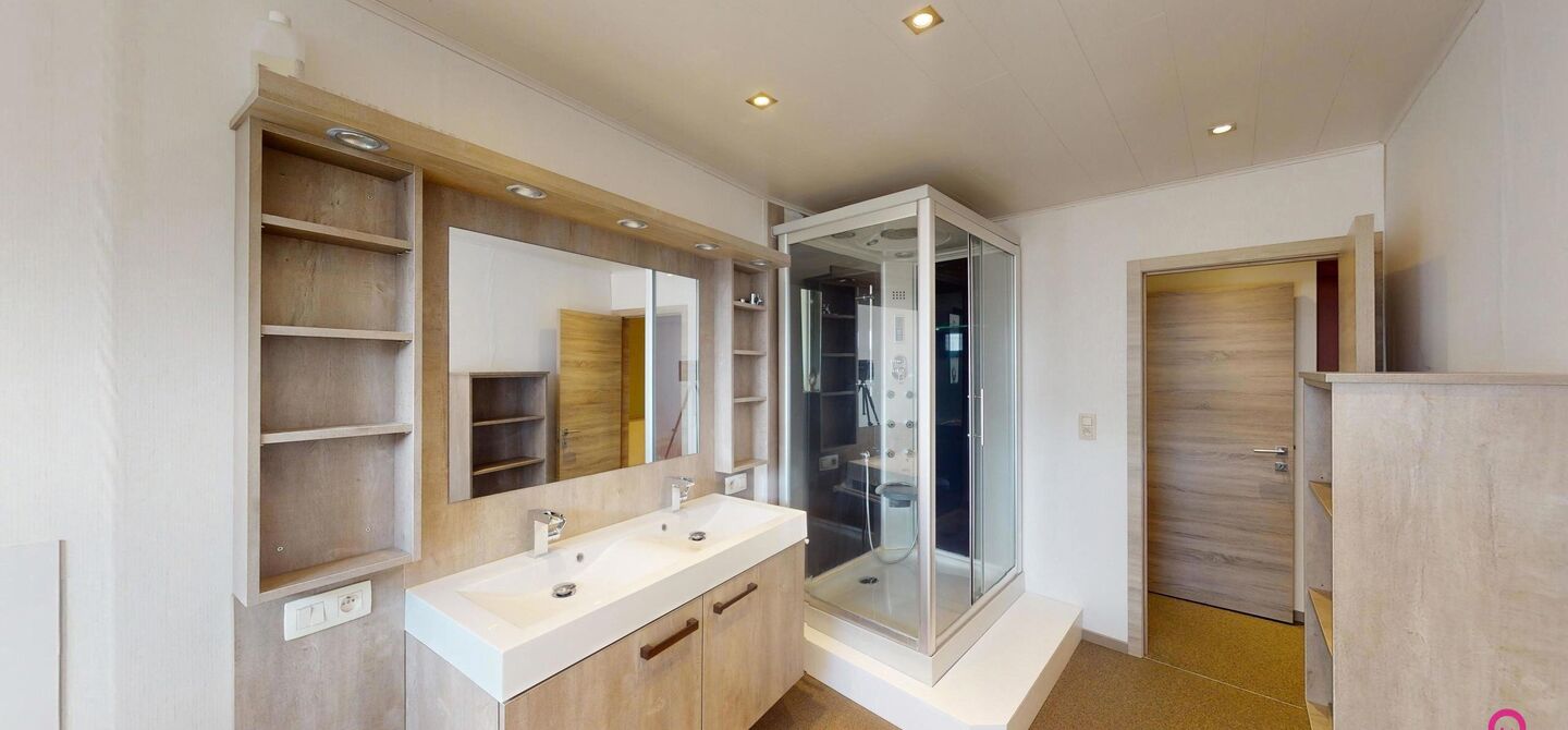 Gebouw voor gemengd gebruik te koop in Herk-de-Stad