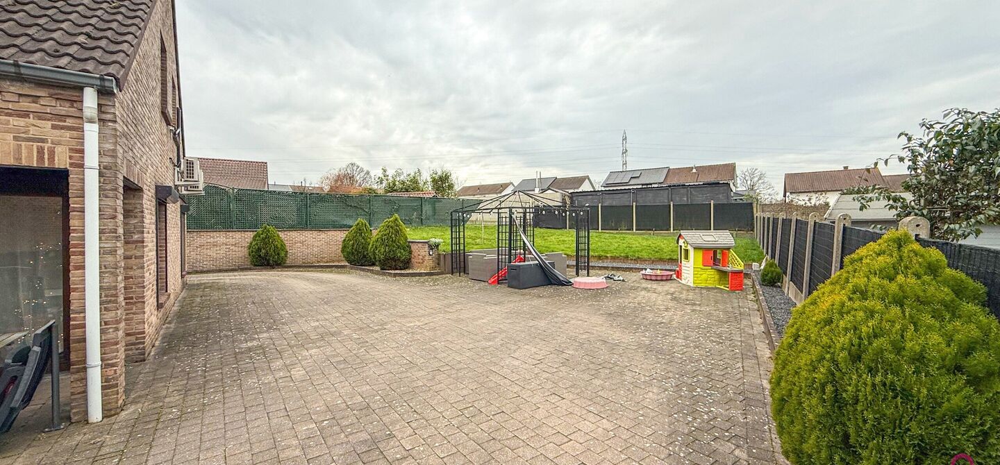 Gebouw voor gemengd gebruik te koop in Houthalen-Helchteren