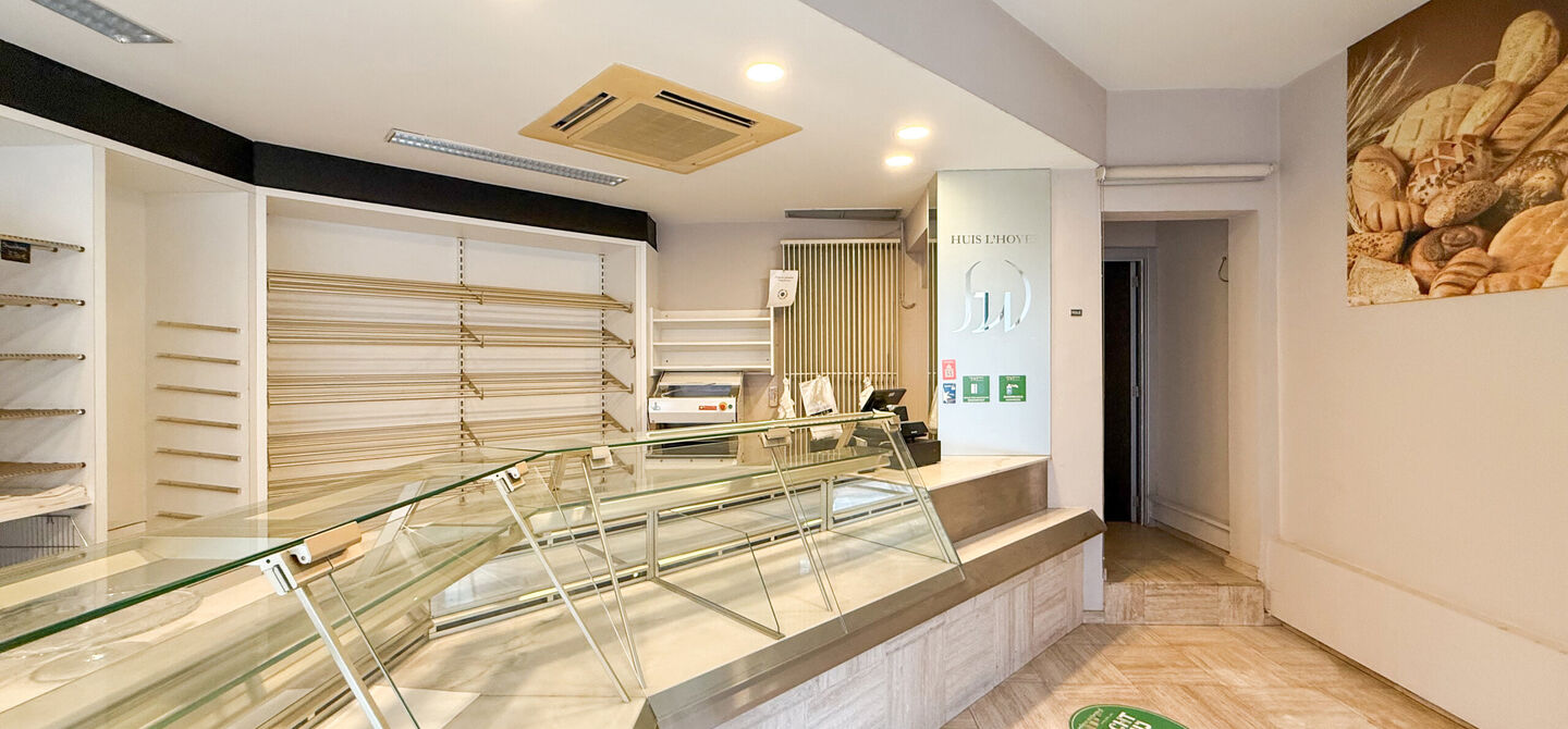 Gebouw voor gemengd gebruik te koop in Wellen