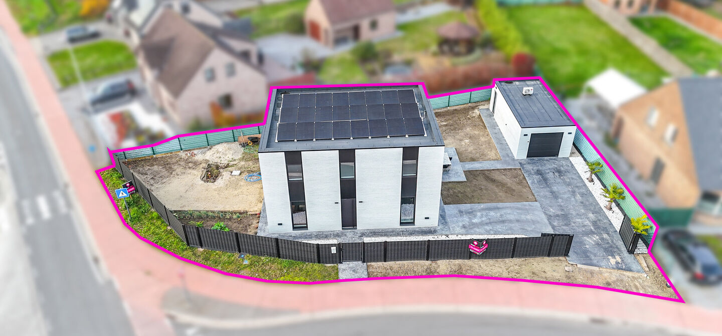 Bij ImmoFusion 7/7 “open huis”: klik op onze 3D-TOUR.
Ervaar vastgoed alsof je er zelf doorloopt!

Stap binnen in deze uitzonderlijk moderne nieuwbouwwoning (2024), ideaal gelegen als open bebouwing op een ruim hoekperceel van 528m² in Koersel. Deze 