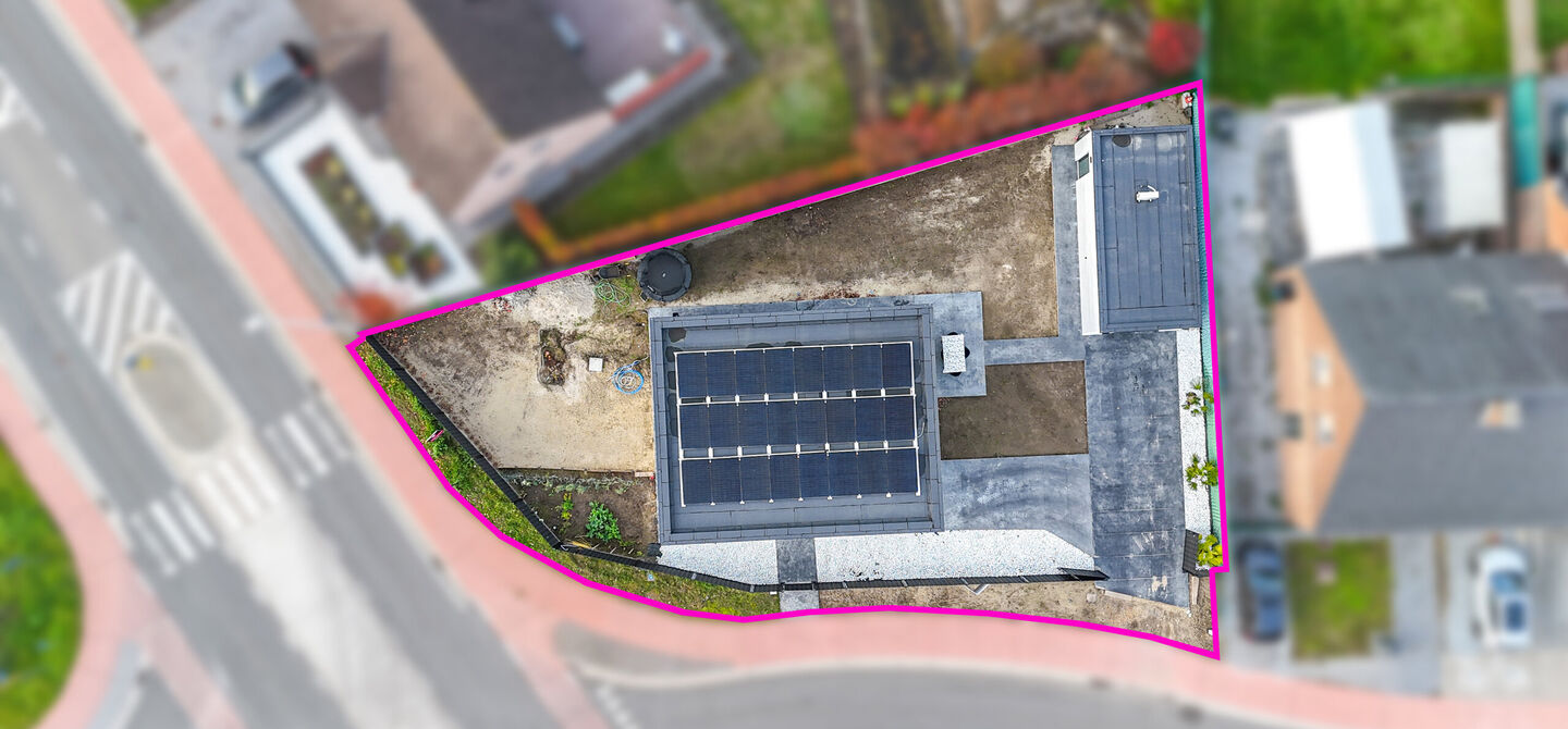 Bij ImmoFusion 7/7 “open huis”: klik op onze 3D-TOUR.
Ervaar vastgoed alsof je er zelf doorloopt!

Stap binnen in deze uitzonderlijk moderne nieuwbouwwoning (2024), ideaal gelegen als open bebouwing op een ruim hoekperceel van 528m² in Koersel. Deze 