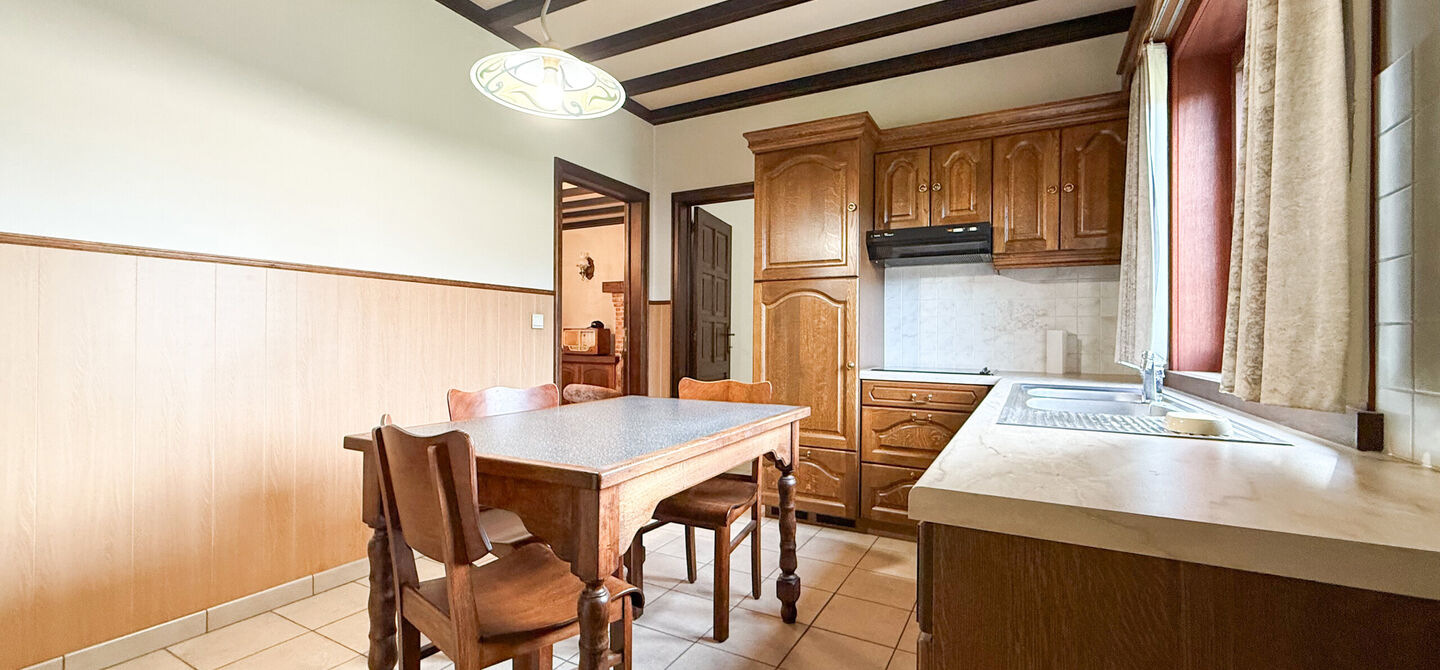 Bij ImmoFusion 7/7 “open huis”: klik op onze 3D-TOUR.
Ervaar vastgoed alsof je er zelf doorloopt!
Ontdek deze uitzonderlijk gelegen vrijstaande woning in de rustige, bosrijke omgeving van Paal. Wie houdt van natuur, privacy en een fenomenale perceelo