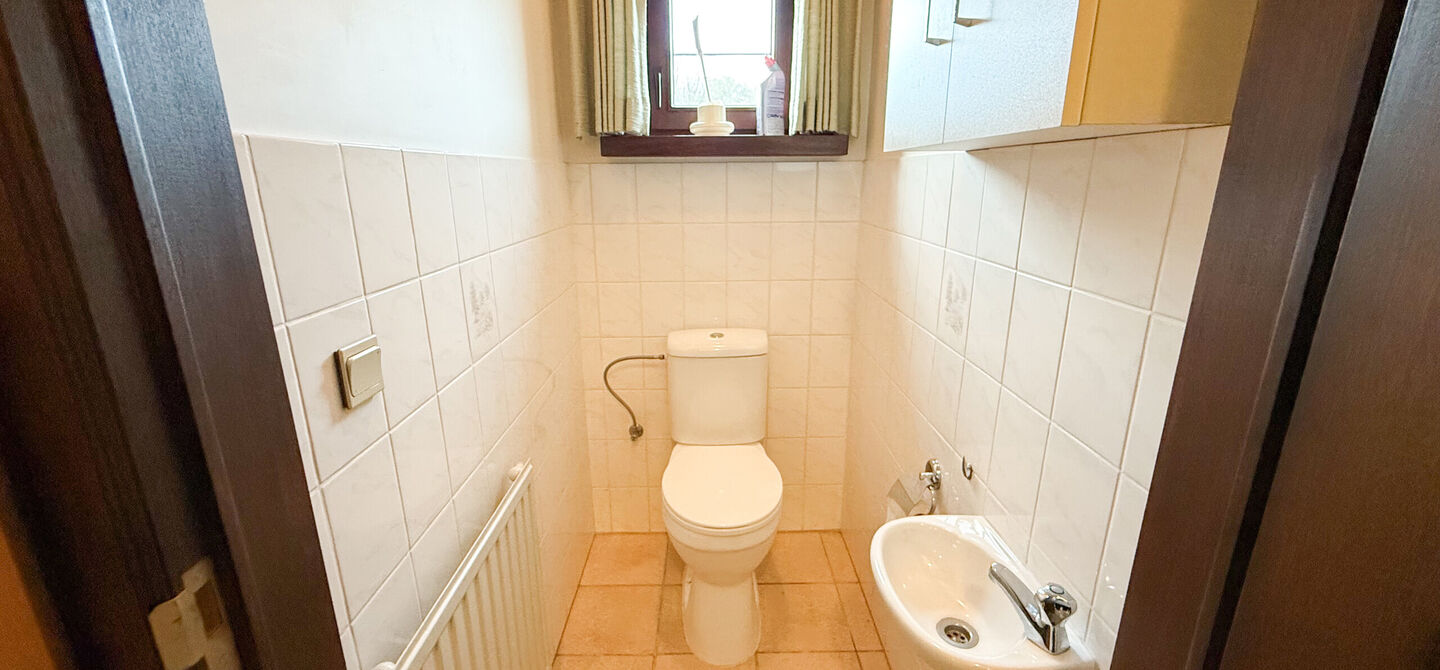 Bij ImmoFusion 7/7 “open huis”: klik op onze 3D-TOUR.
Ervaar vastgoed alsof je er zelf doorloopt!
Ontdek deze uitzonderlijk gelegen vrijstaande woning in de rustige, bosrijke omgeving van Paal. Wie houdt van natuur, privacy en een fenomenale perceelo