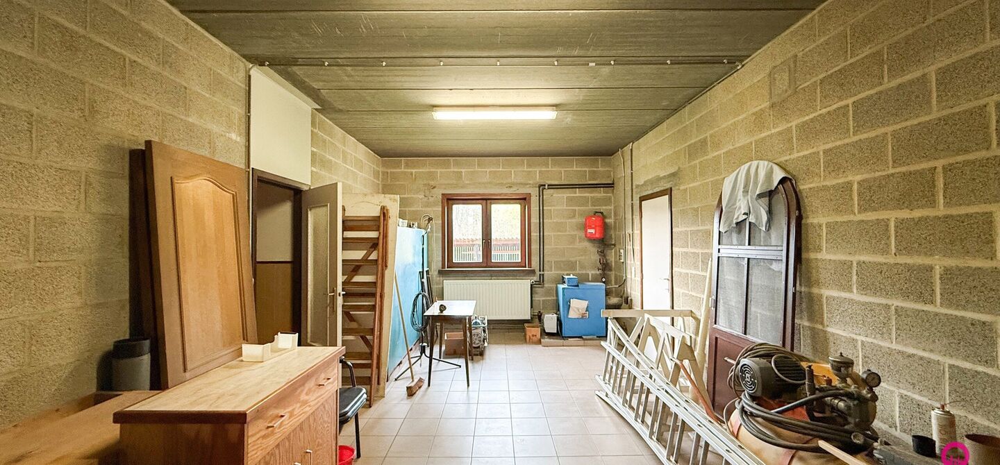 Bij ImmoFusion 7/7 “open huis”: klik op onze 3D-TOUR.
Ervaar vastgoed alsof je er zelf doorloopt!
Ontdek deze uitzonderlijk gelegen vrijstaande woning in de rustige, bosrijke omgeving van Paal. Wie houdt van natuur, privacy en een fenomenale perceelo