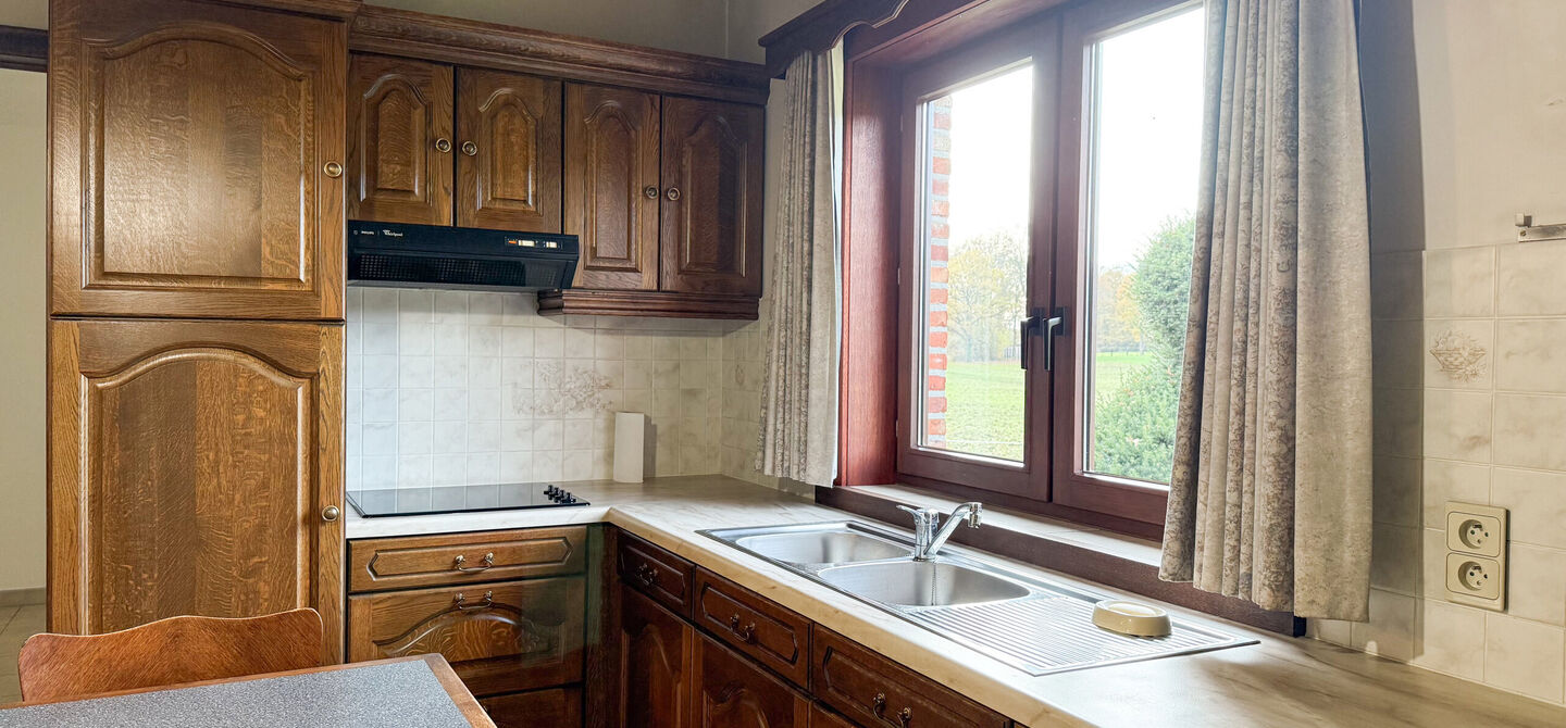 Bij ImmoFusion 7/7 &ldquo;open huis&rdquo;: klik op onze 3D-TOUR.
Ervaar vastgoed alsof je er zelf doorloopt!

Ontdek deze uitzonderlijk gelegen vrijstaande woning in de rustige, bosrijke omgeving van Paal. Wie houdt van natuur, privacy en een fenomenale perceelo