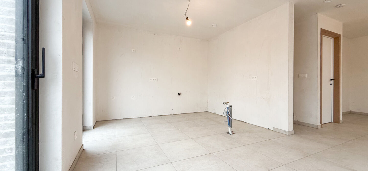 Bij ImmoFusion 7/7 “open huis” : klik op onze 3D-TOUR.
Ervaar vastgoed alsof je er zelf doorloopt!
Welkom in deze prachtige energiezuinige nieuwbouwwoning gelegen te Moestuinstraat 13A, 3582 Koersel (Heusden-Zolder). Deze moderne woning combineert ru