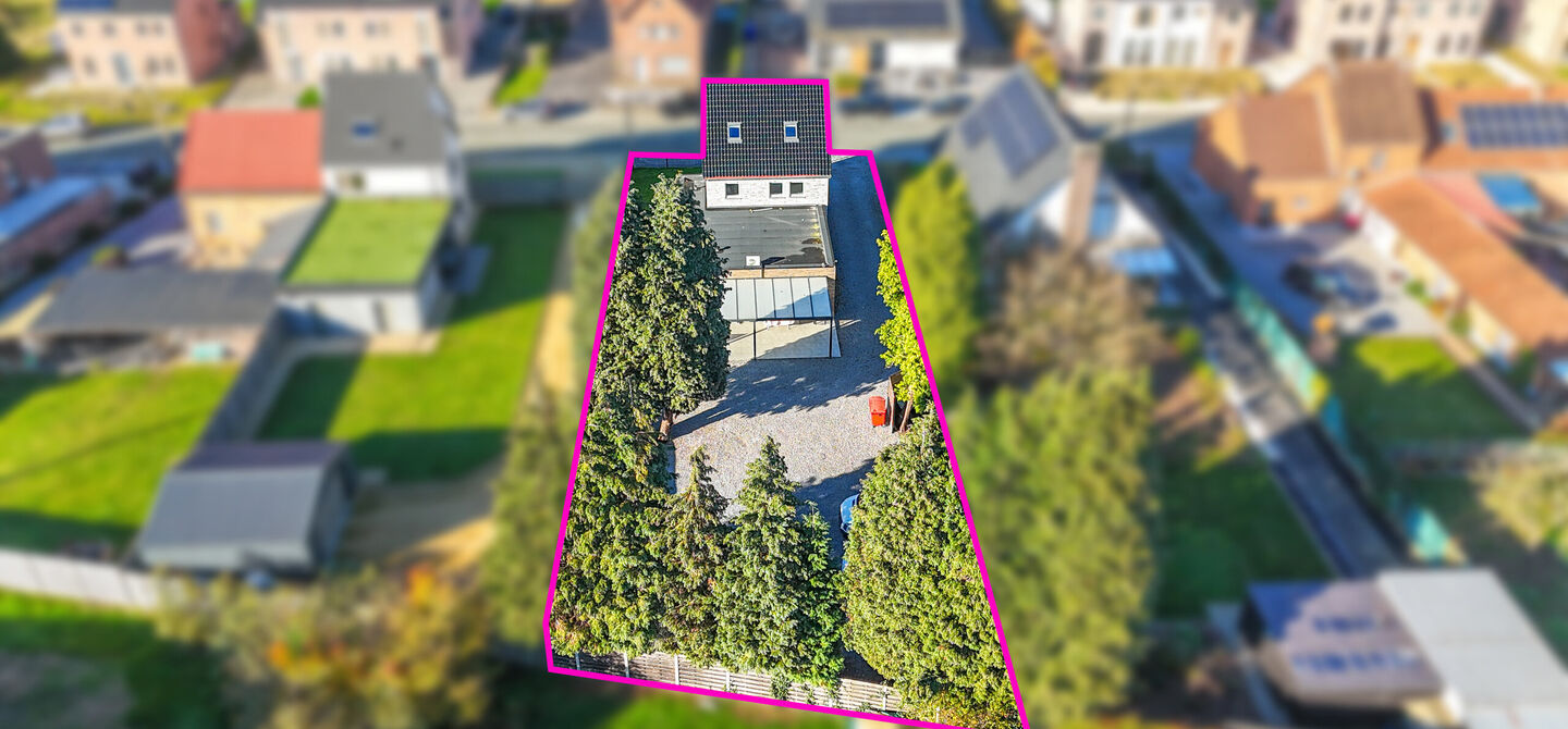 Bij ImmoFusion 7/7 &ldquo;open huis&rdquo;: klik op onze 3D-TOUR.
Ervaar vastgoed alsof je er zelf doorloopt!

Ontdek deze indrukwekkende open bebouwing in de Tervantstraat 198 te Paal, een woning die in 2025 een volledige transformatie kreeg en vandaag bijna als