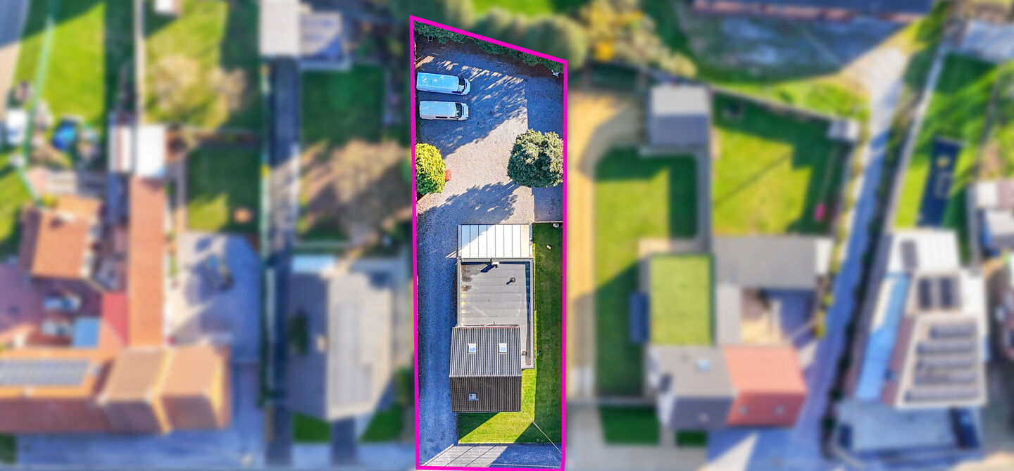 Bij ImmoFusion 7/7 &ldquo;open huis&rdquo;: klik op onze 3D-TOUR.
Ervaar vastgoed alsof je er zelf doorloopt!

Ontdek deze indrukwekkende open bebouwing in de Tervantstraat 198 te Paal, een woning die in 2025 een volledige transformatie kreeg en vandaag bijna als