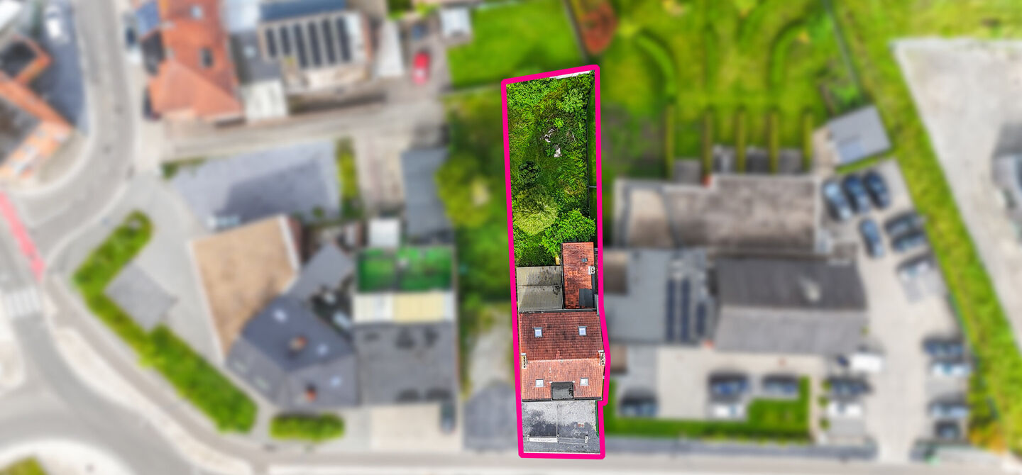 Bij ImmoFusion 7/7 “open huis” : klik op onze 3D-TOUR.
Ervaar vastgoed alsof je er zelf doorloopt!
Bent u op zoek naar een eigendom waar wonen en werken perfect gecombineerd kunnen worden? Dan is deze veelzijdige handelswoning aan de Koolmijnlaan 384
