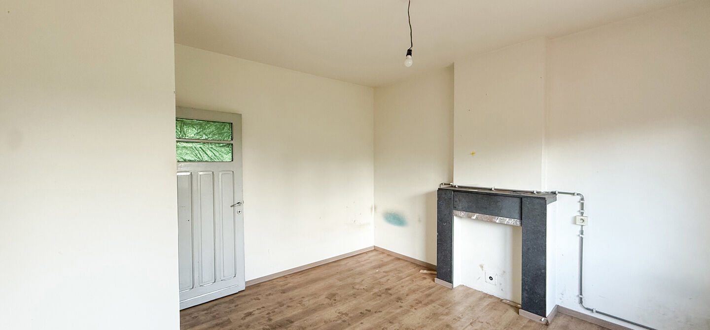 Bij ImmoFusion 7/7 “open huis” : klik op onze 3D-TOUR.
Ervaar vastgoed alsof je er zelf doorloopt!
Bent u op zoek naar een eigendom waar wonen en werken perfect gecombineerd kunnen worden? Dan is deze veelzijdige handelswoning aan de Koolmijnlaan 384