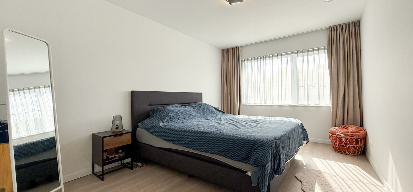 Bij ImmoFusion  7/7 “open huis”  : klik op onze 3D-TOUR.
Ervaar vastgoed alsof je er zelf doorloopt!

Welkom in deze schitterende halfopen BEN-nieuwbouwwoning in Paal, voorzien van vier slaapkamers. Kopen is verhuizen: deze woning is helemaal klaar om