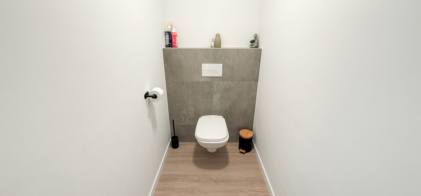 Bij ImmoFusion  7/7 “open huis”  : klik op onze 3D-TOUR.
Ervaar vastgoed alsof je er zelf doorloopt!

Welkom in deze schitterende halfopen BEN-nieuwbouwwoning in Paal, voorzien van vier slaapkamers. Kopen is verhuizen: deze woning is helemaal klaar om