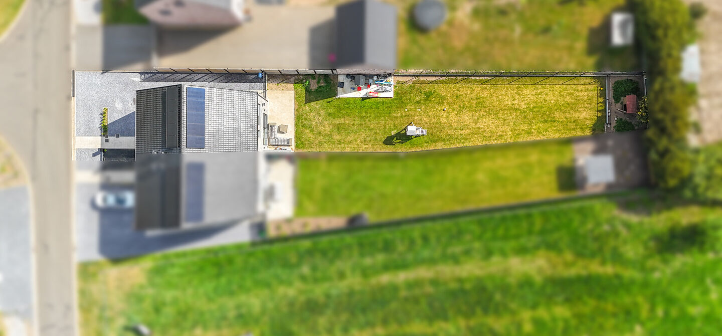 Bij ImmoFusion  7/7 “open huis”  : klik op onze 3D-TOUR.
Ervaar vastgoed alsof je er zelf doorloopt!

Welkom in deze schitterende halfopen BEN-nieuwbouwwoning in Paal, voorzien van vier slaapkamers. Kopen is verhuizen: deze woning is helemaal klaar om